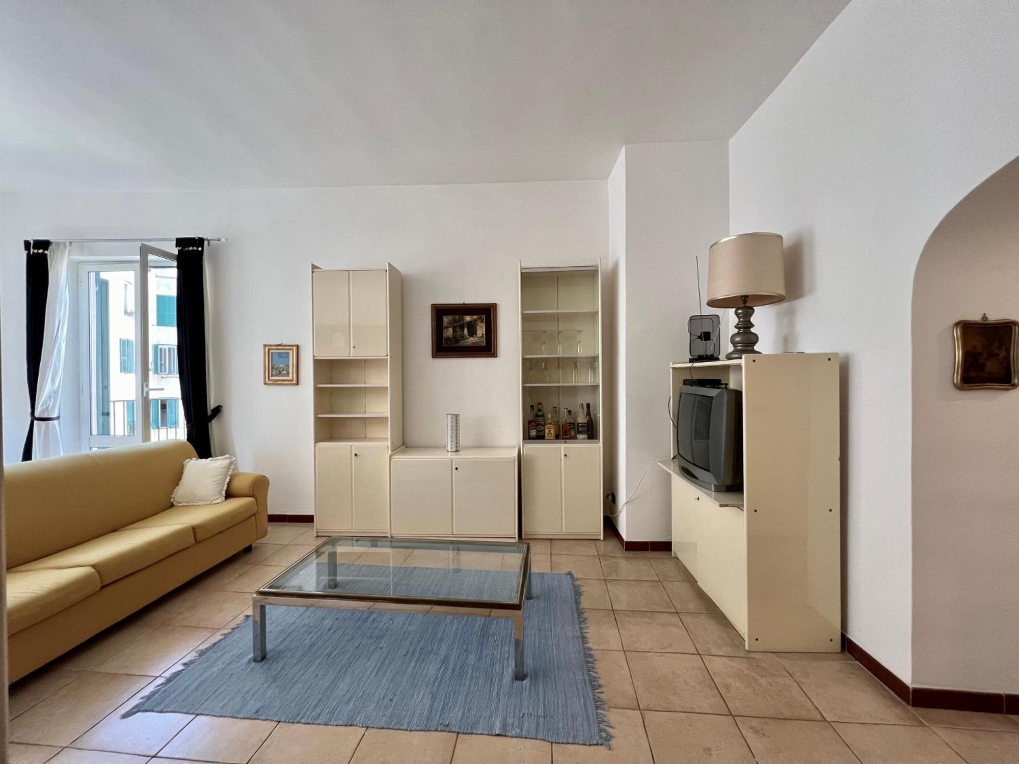 Lovingenoa Prione Apartment ภายนอก รูปภาพ